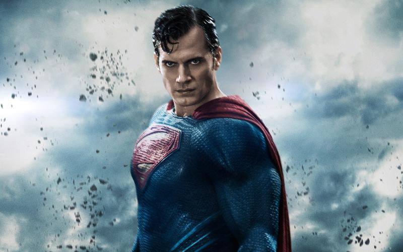 ¡Henry Cavill como Superman - ¿dónde se ha estancado?!