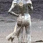 Imágenes de Marvel 'Los Eternos' desde el set revelan a Angelina Jolie como Thena en un traje de superheroína y otros personajes.