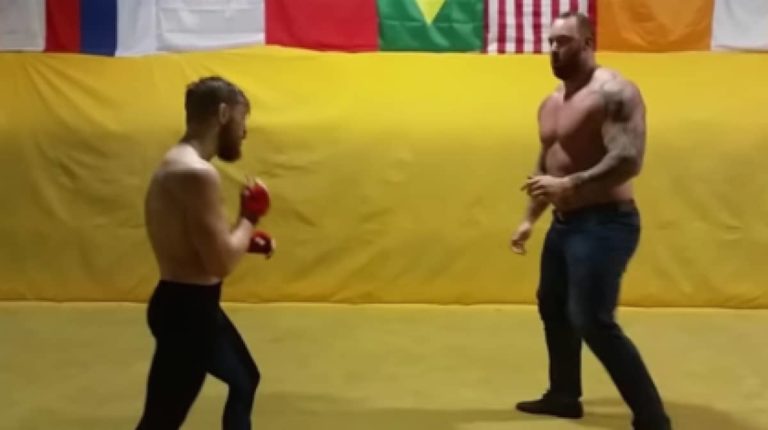 Mira la pelea entre Conor McGregor y The Mountain de 'Game Of Thrones'.