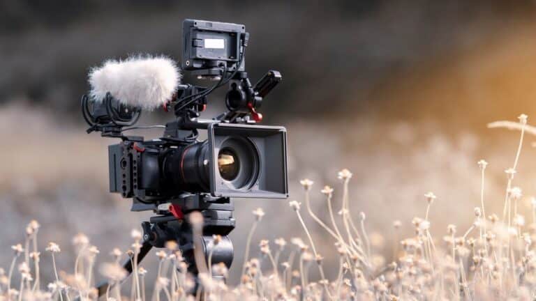 ¿Qué son los atrezos de cine? Aquí hay 7 ejemplos legendarios.